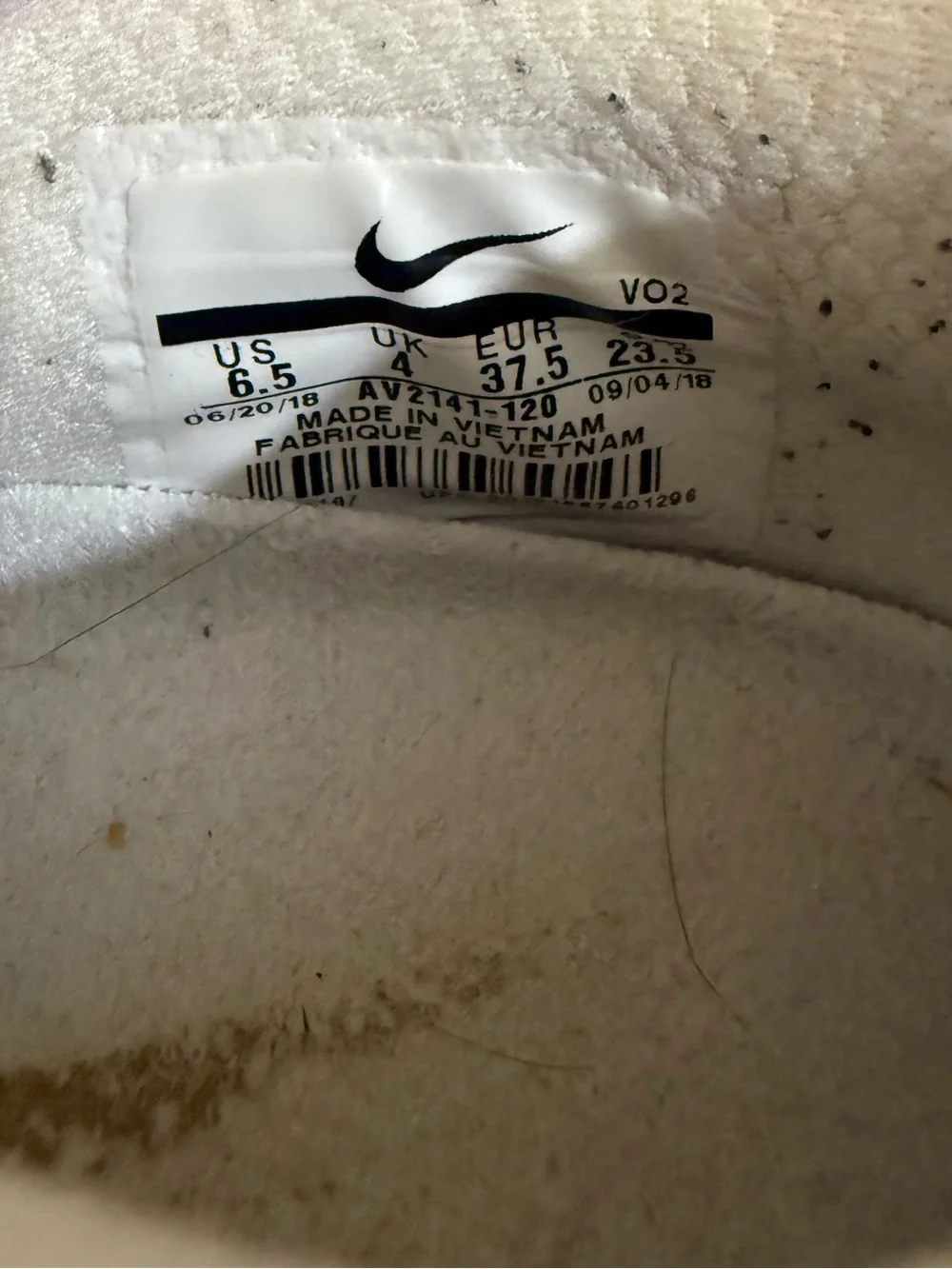 Nike Metcon Women’s Cream and Gold Training Shoes